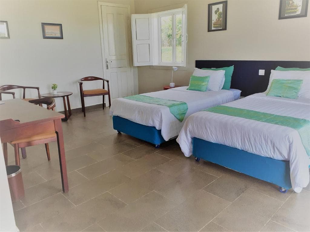 Deluxe PRIVATE Bungalow