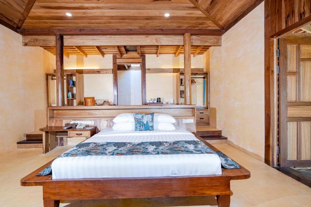 Hillside Suite Bungalow