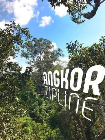 La tirolina di Angkor Zipline